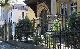 Villa De Baron